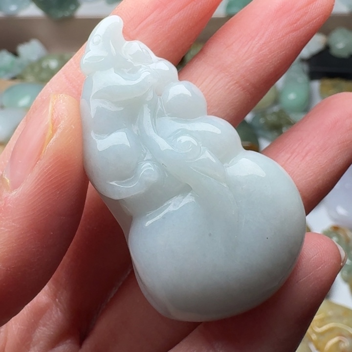 翡翠未镶嵌颈饰鼠来宝葫芦