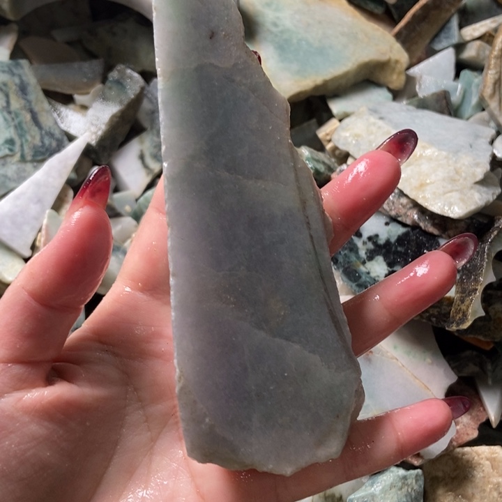 翡翠颈饰未镶嵌天然翡翠