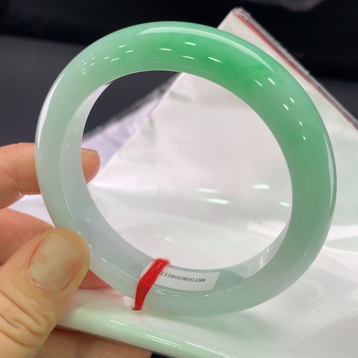 翡翠未镶嵌手镯正圈56.5