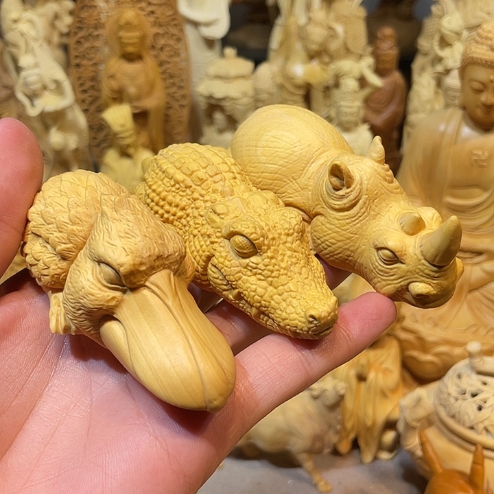 美***食黄杨木大嘴鸟鳄鱼，犀牛