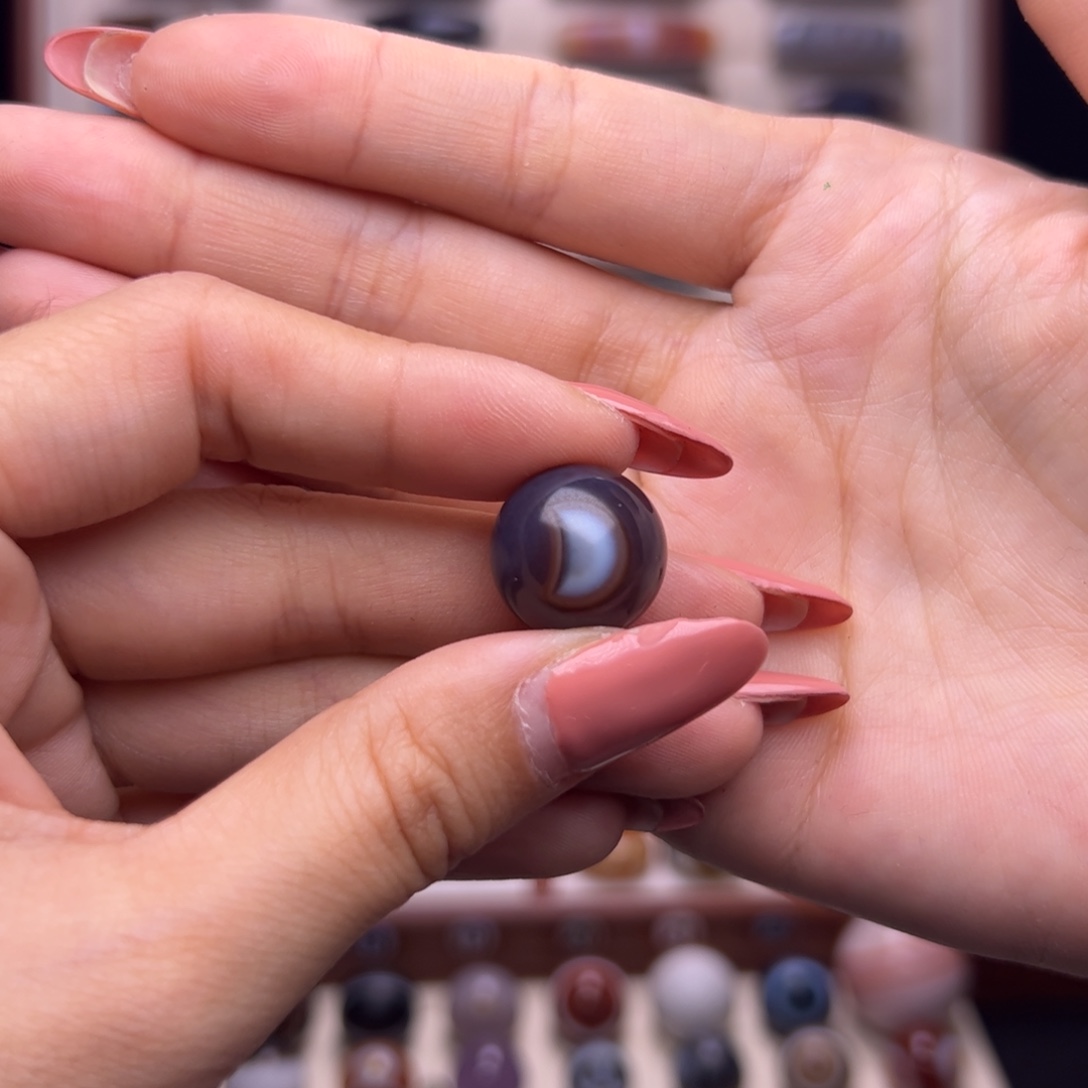 卡***尔玛瑙/玉髓未镶嵌颈饰