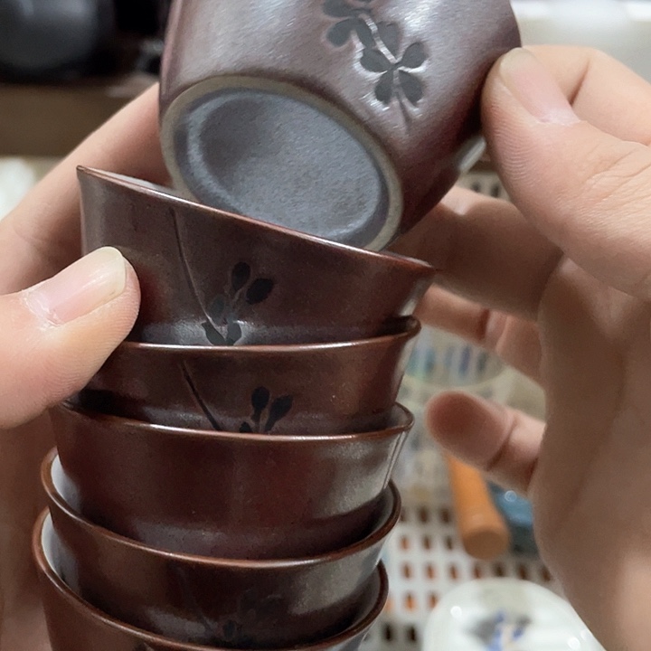 陶瓷茶具全部清清完回家过年