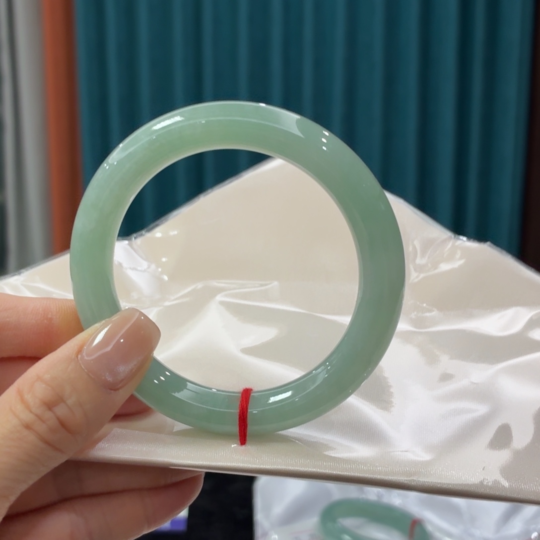 未镶嵌手镯翡翠完美者慎拍 圈口55.4