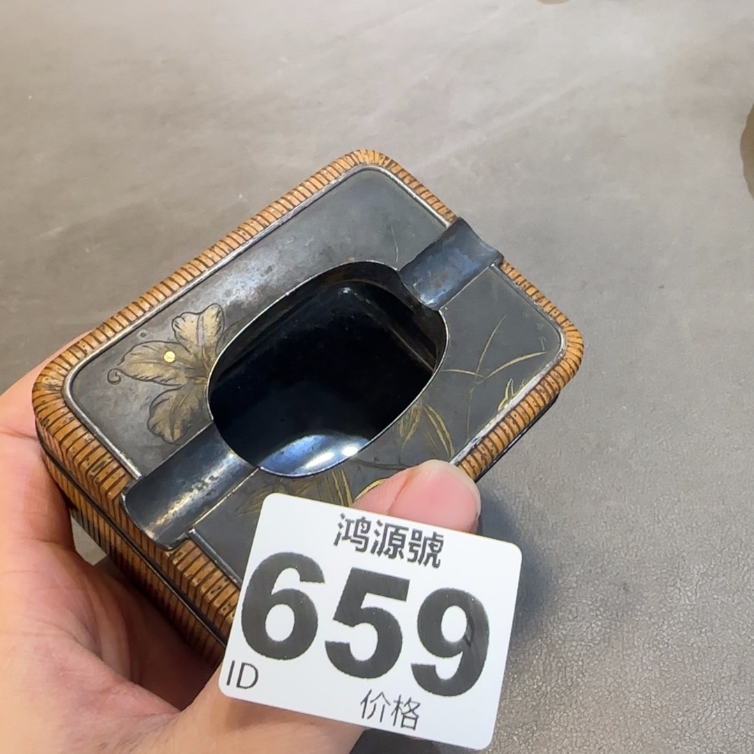 丁***记金属中古美术装饰工艺品