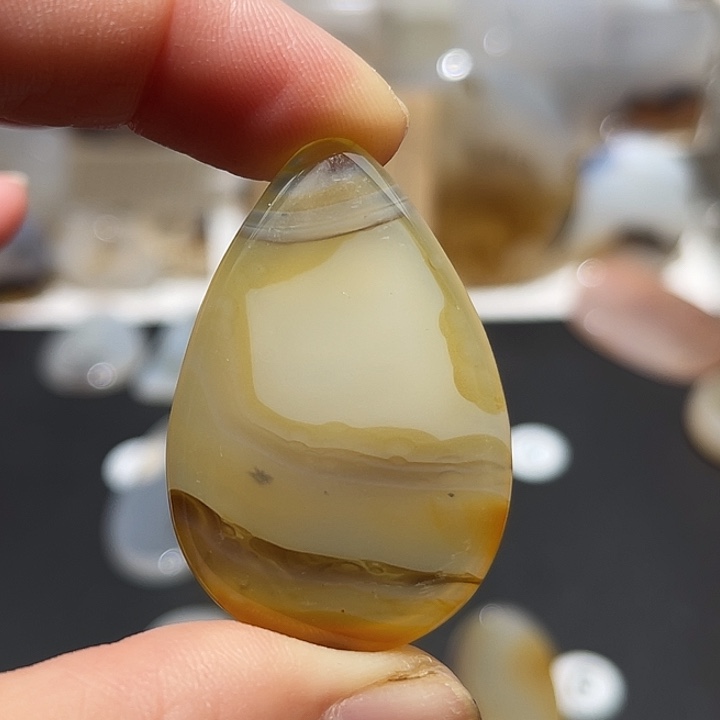 玛瑙/玉髓颈饰未镶嵌