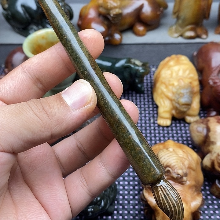 未镶嵌蛇纹石玉颈饰