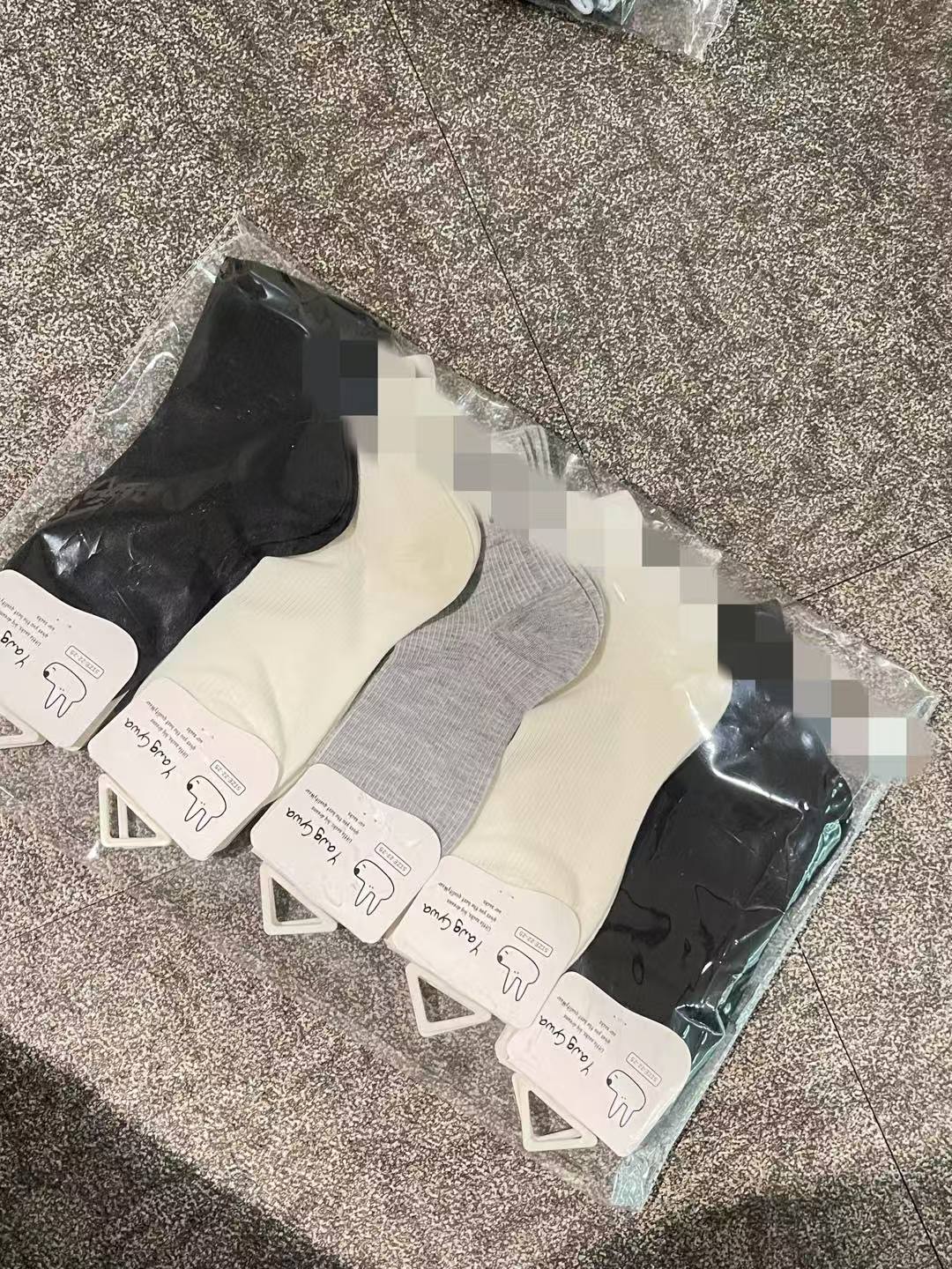 女袜R字英文中筒袜WZ25115（一组5双）