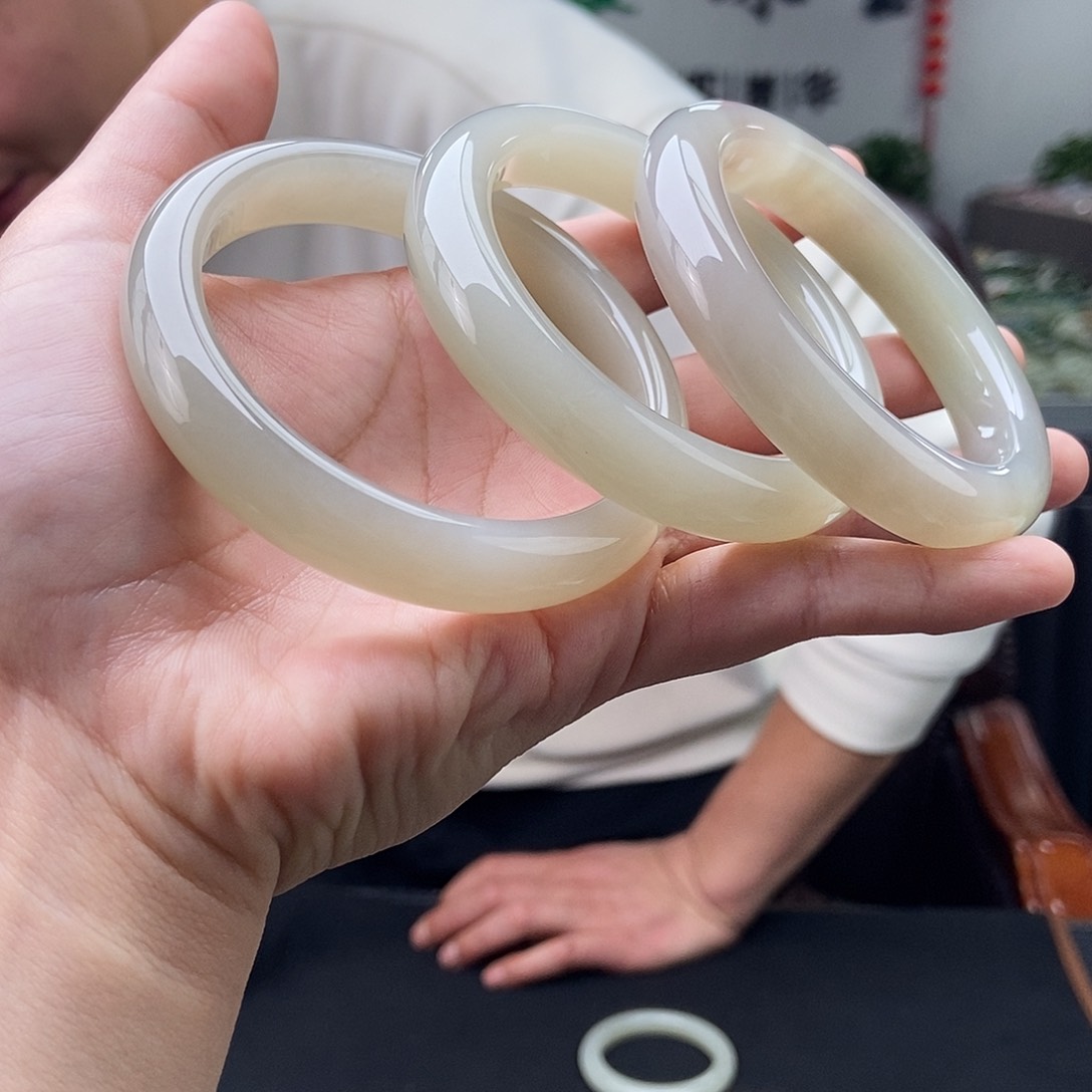 和田玉53-61颜色多样性发拍一发一未镶嵌