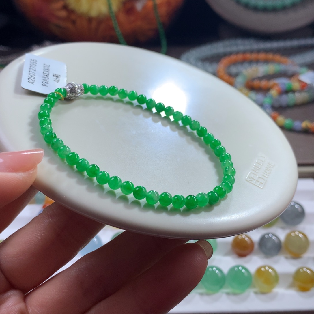 翡翠未镶嵌手链！满色正阳绿手串卡3.7-4