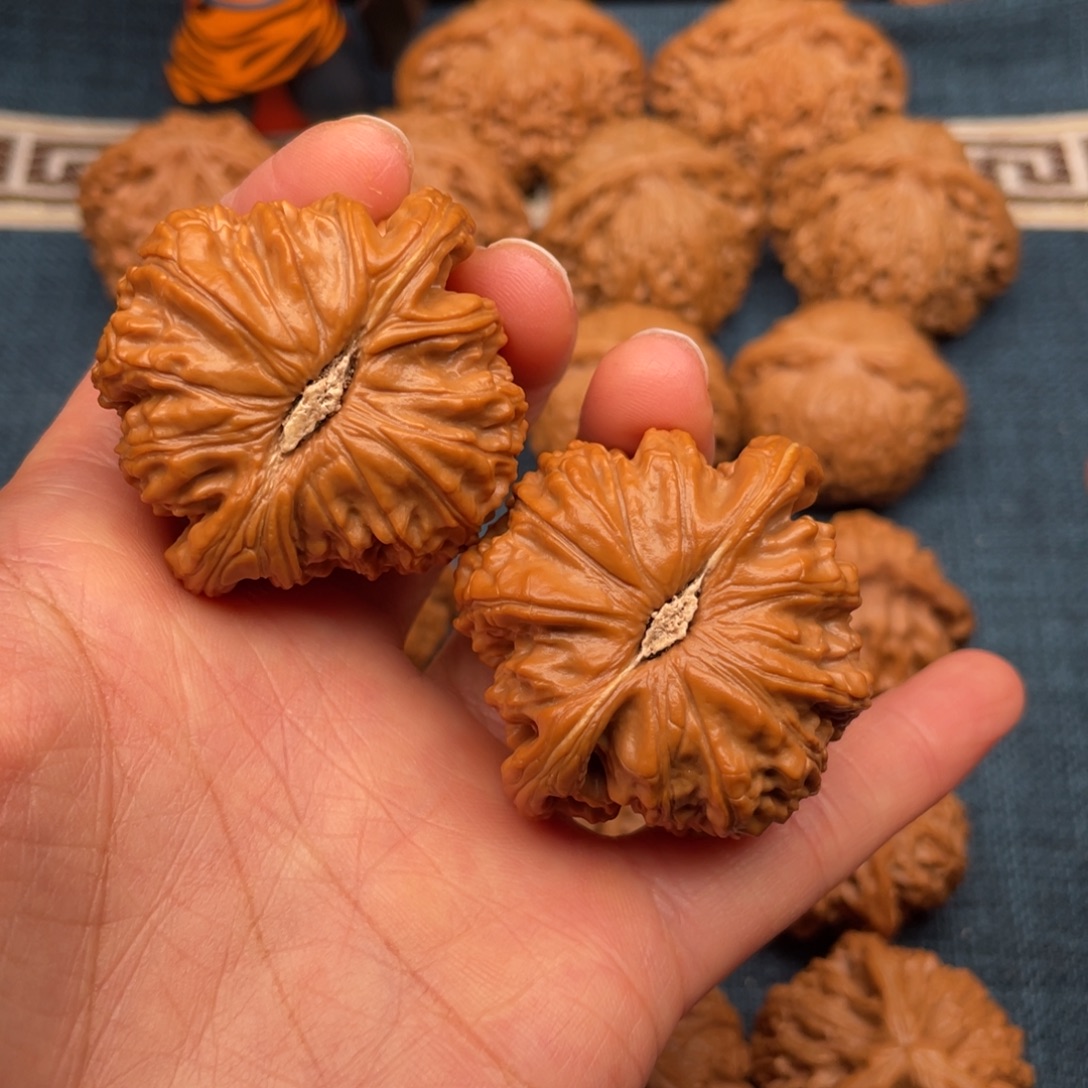 把件文玩核桃44全品毕业闷白