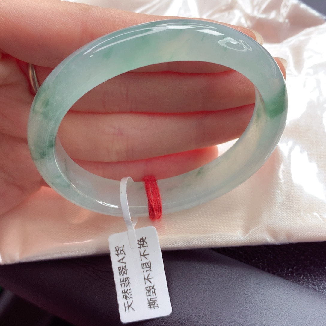 翡翠手镯（贵妃镯）未镶嵌 55.6 冰胶共存 冰透