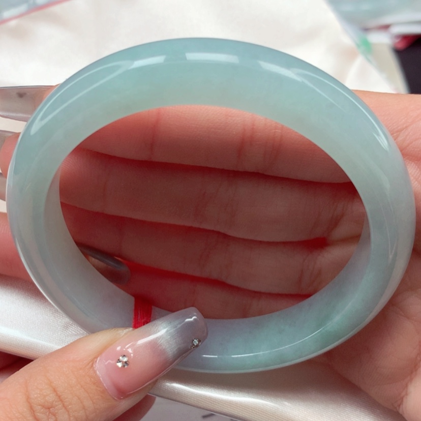 【闪购商品】翡翠手镯未镶嵌60圈