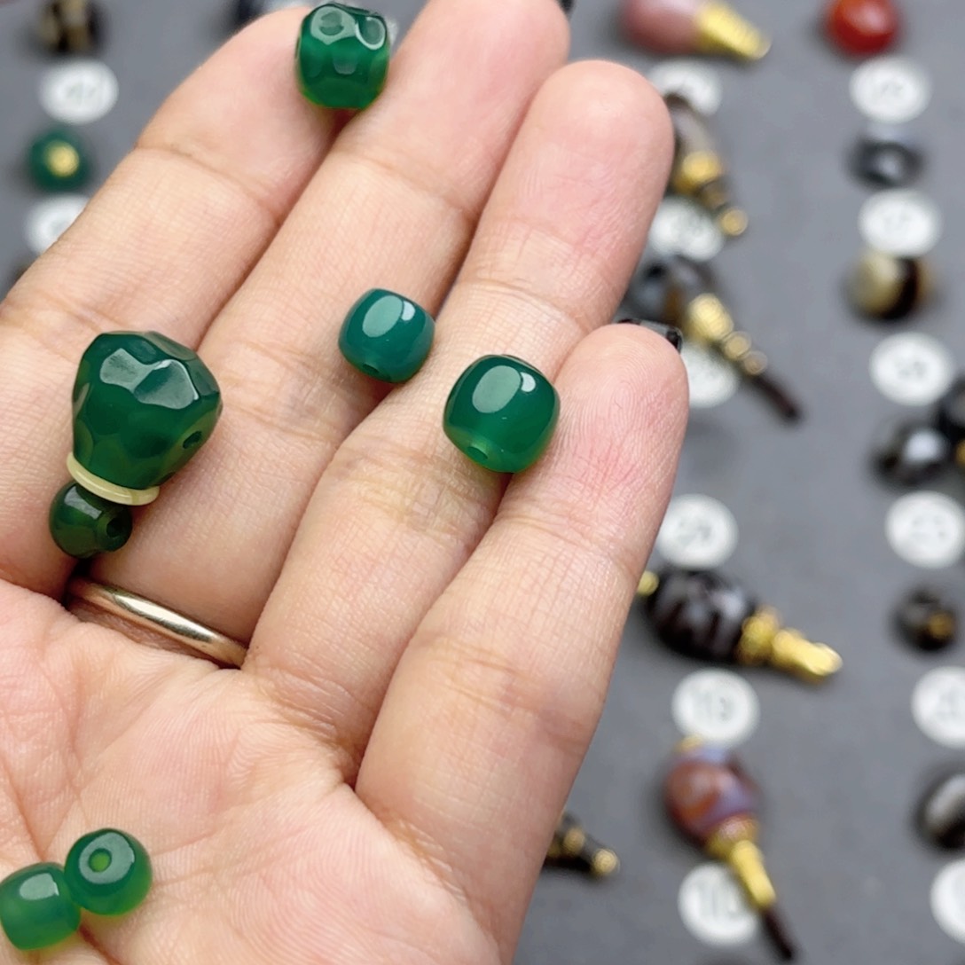 玛瑙/玉髓未镶嵌文玩配饰漠**心