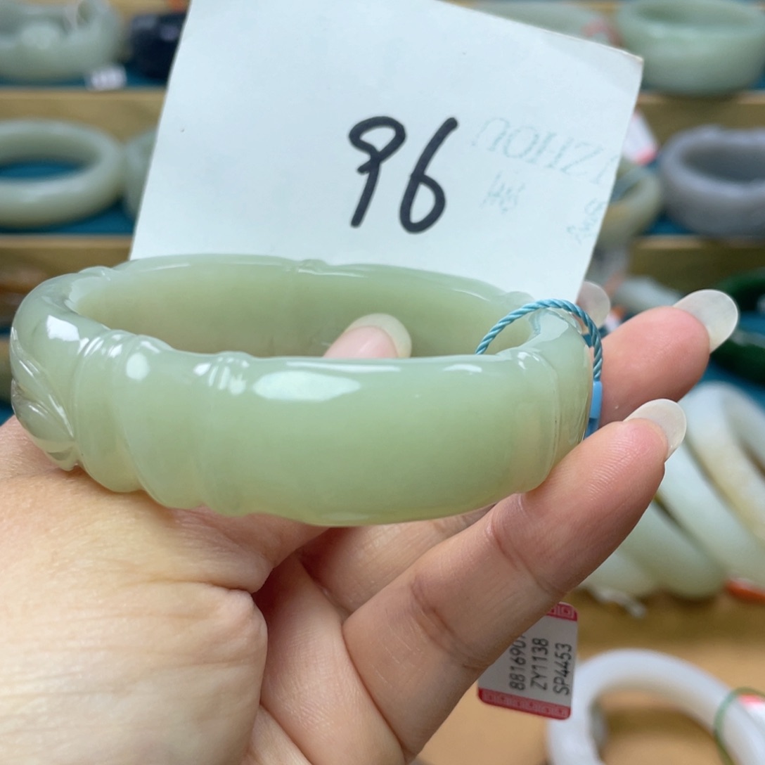 未镶嵌手镯和田玉圈口58