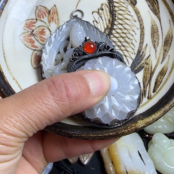 瓷片相*新号开播瓷器盘子