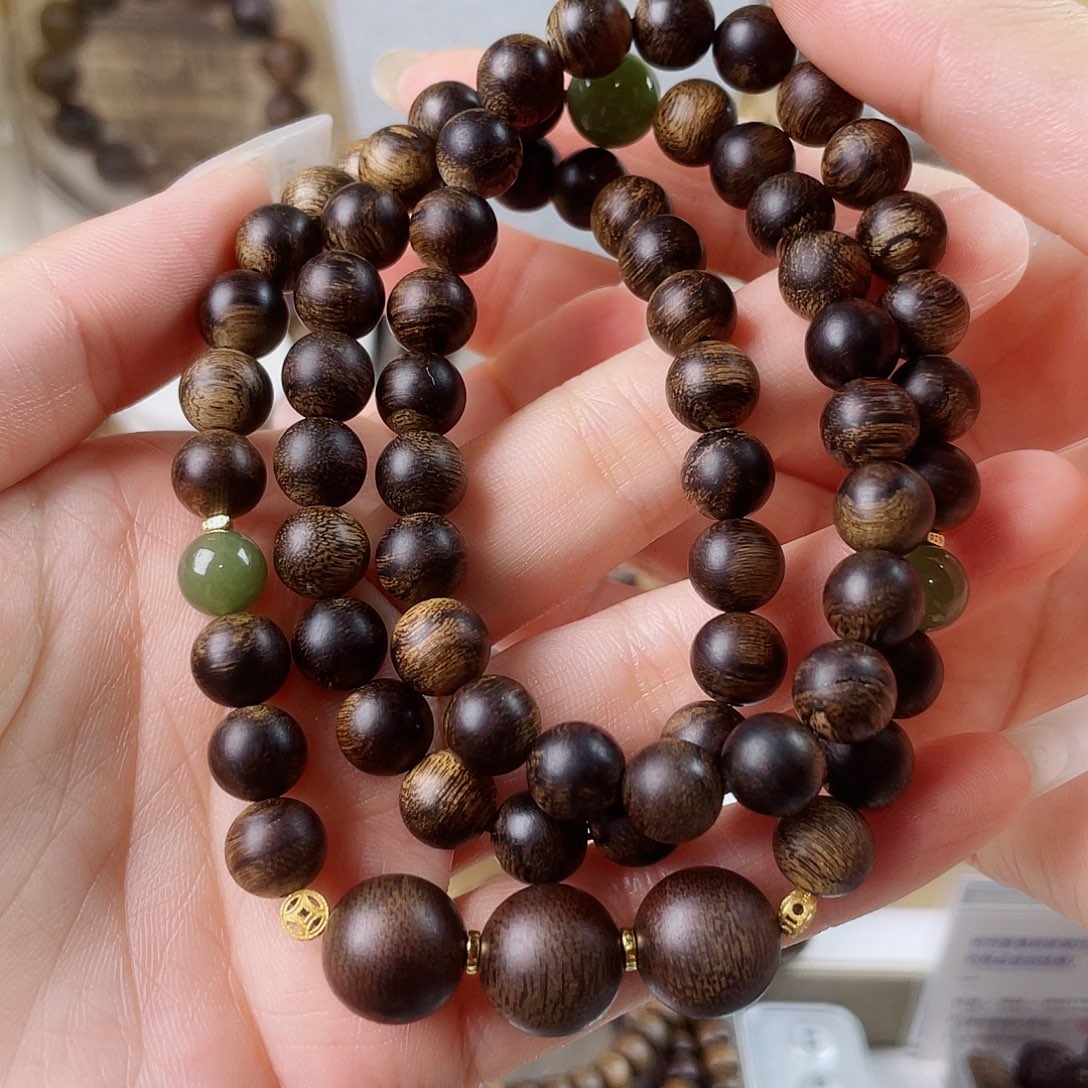 鎈****沉香手串越南芽庄老白棋窖藏古董瘤疤虎斑0.8