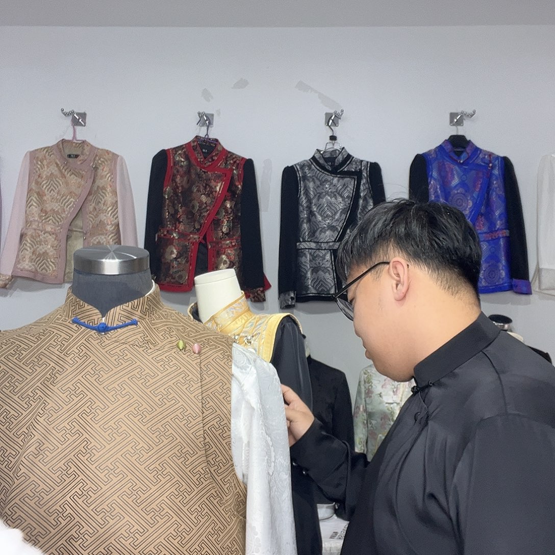 三醋酯纤维野兔毛男款缎面衬衣L