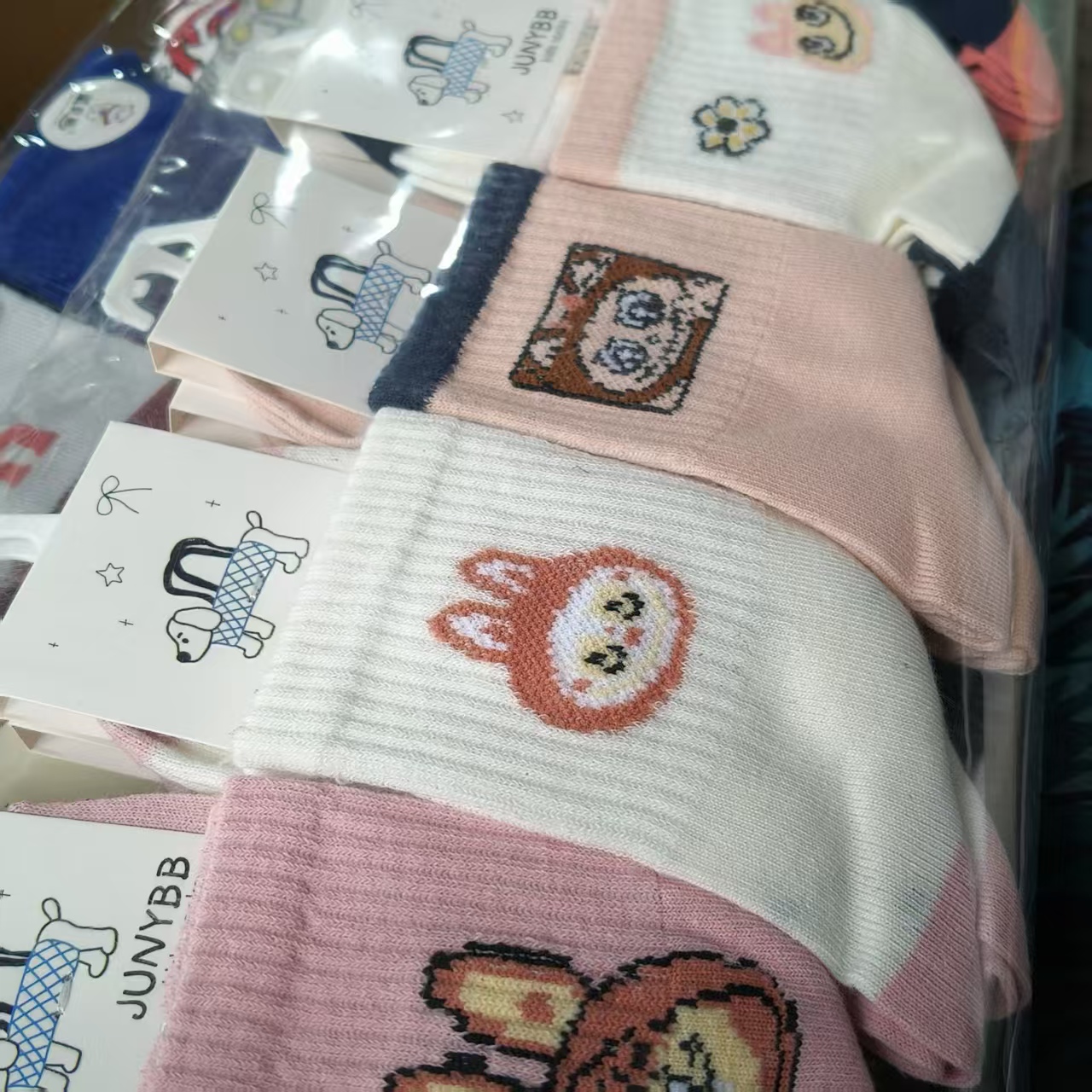 男女通用四季可爱风卡通袜子均码中筒袜棉袜