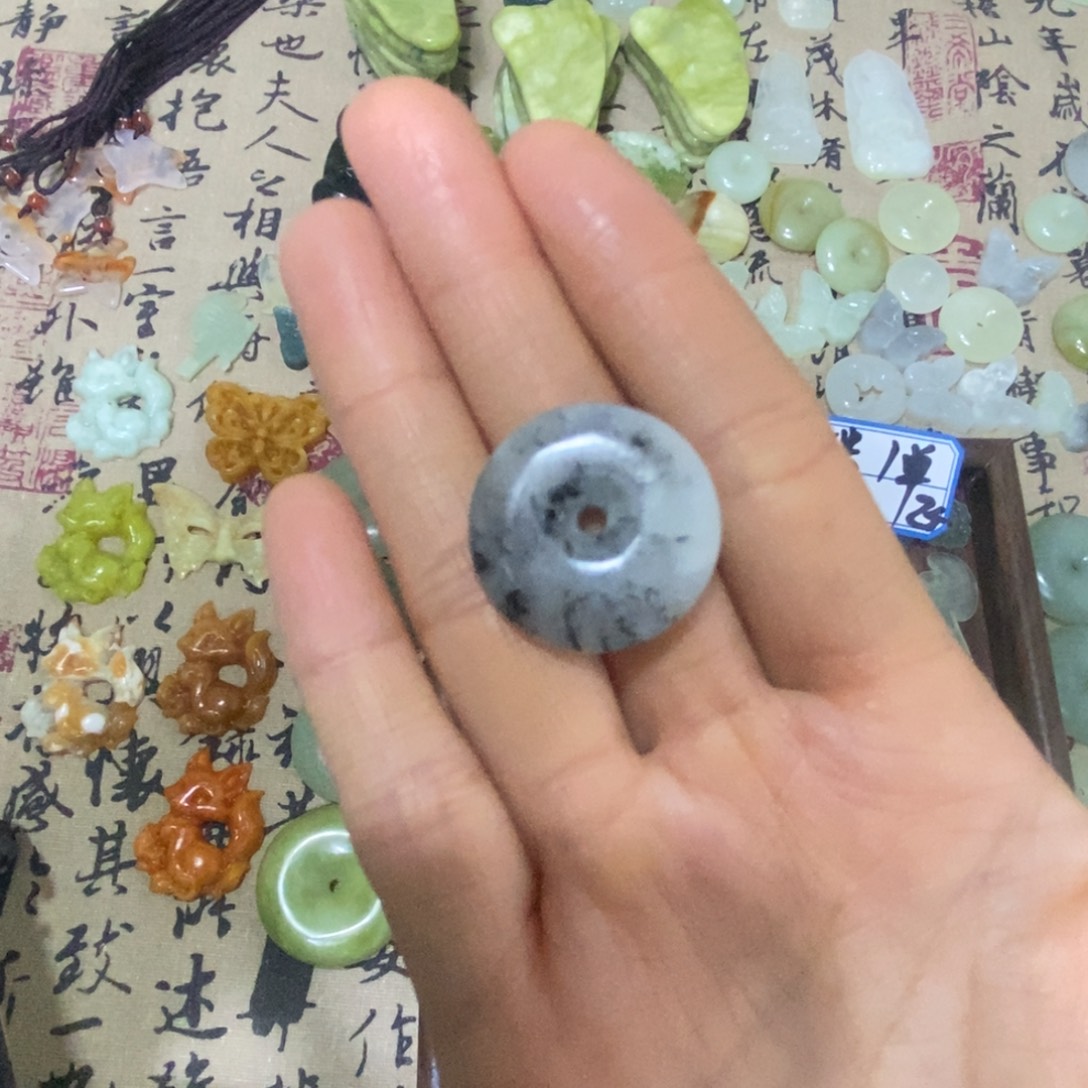 蛇纹石玉未镶嵌天然岫玉