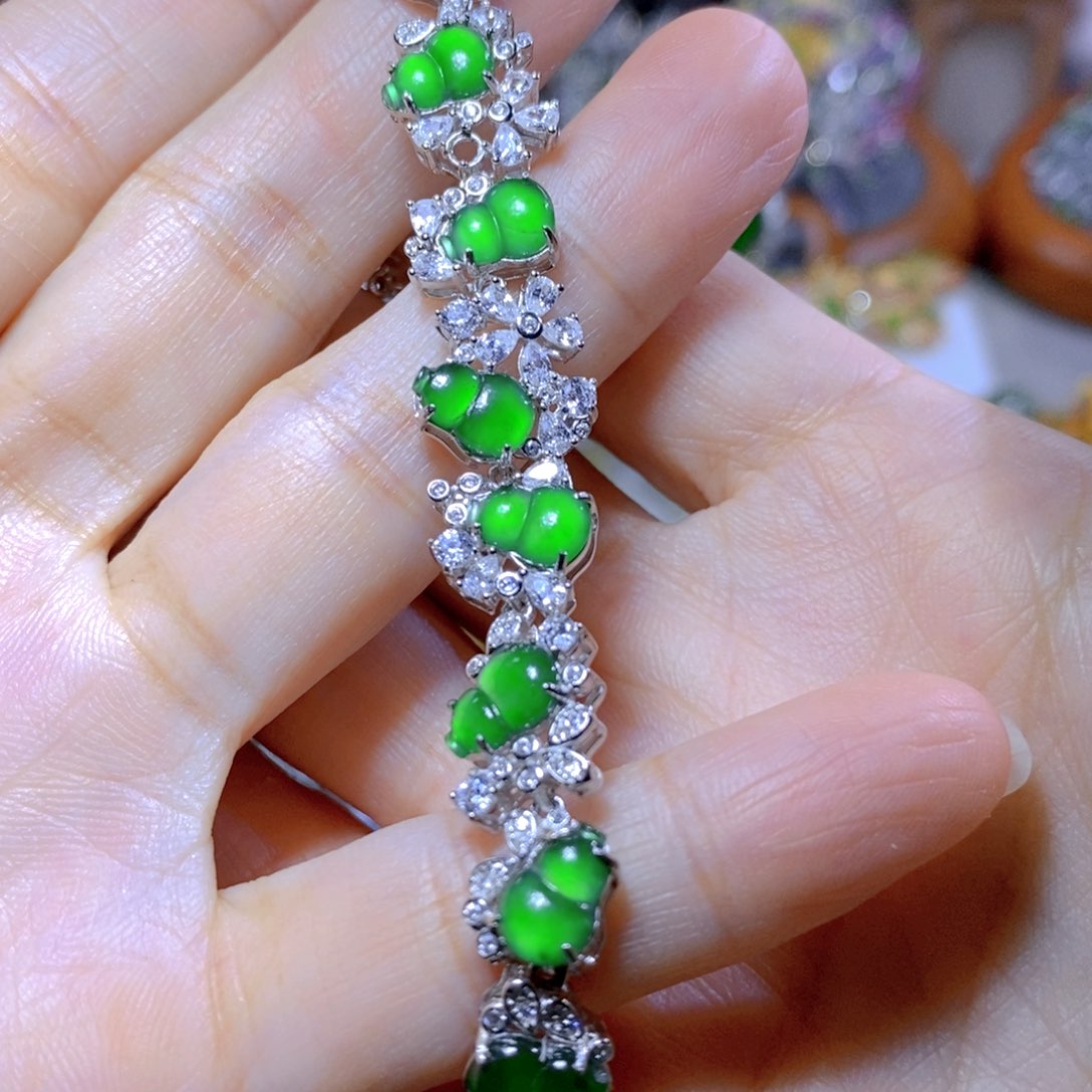 翡翠颈饰银S925镶嵌天然翡翠