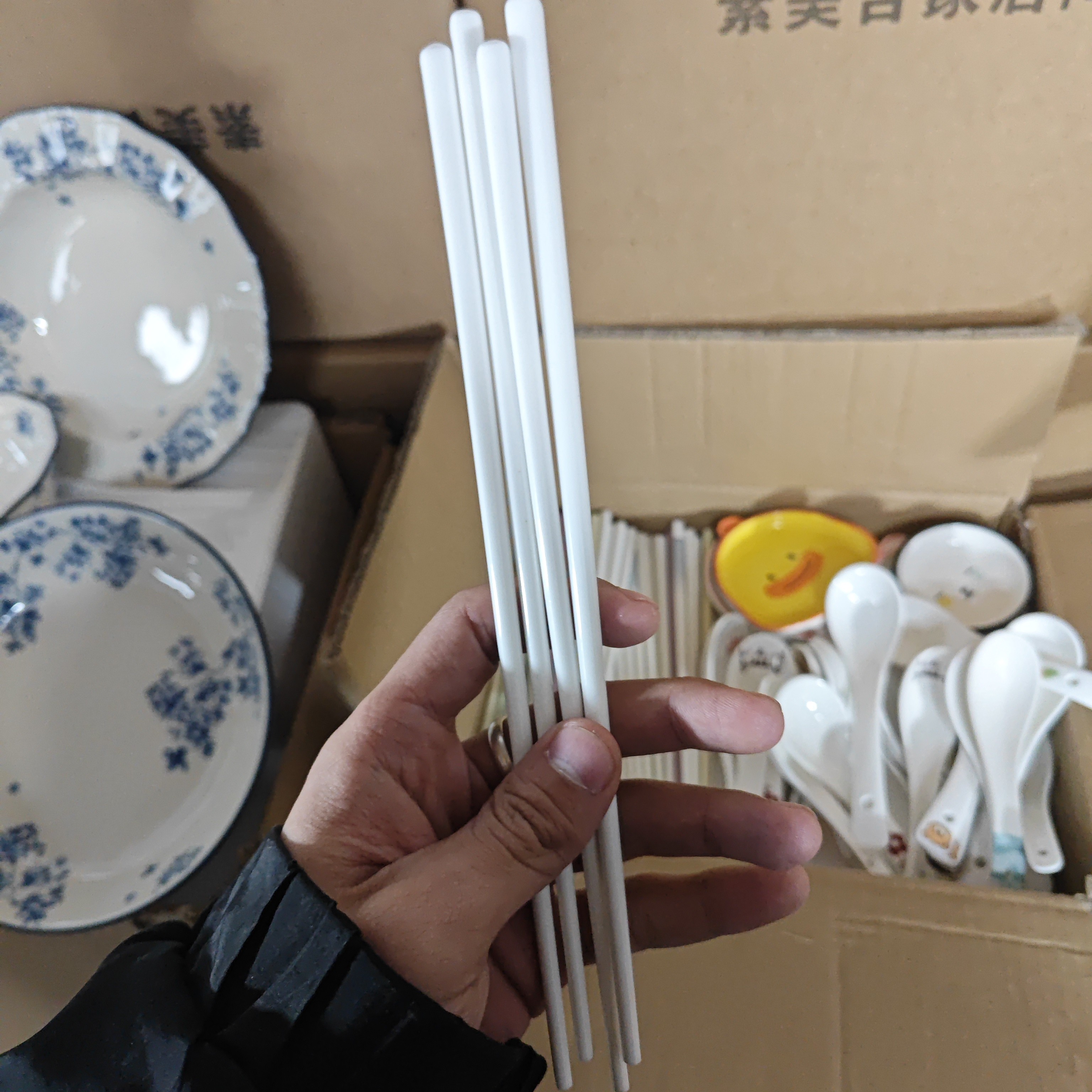 健康筷子防霉防细菌耐高温易清洗环保防滑骨瓷家用公筷3双