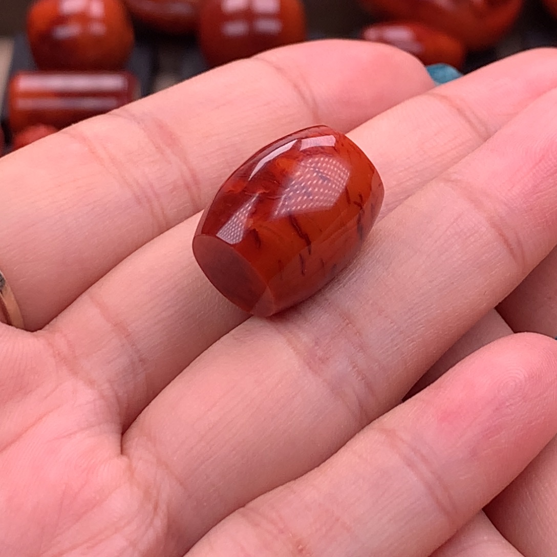 南红玛瑙南红川料原矿高品筒珠15mm未镶嵌