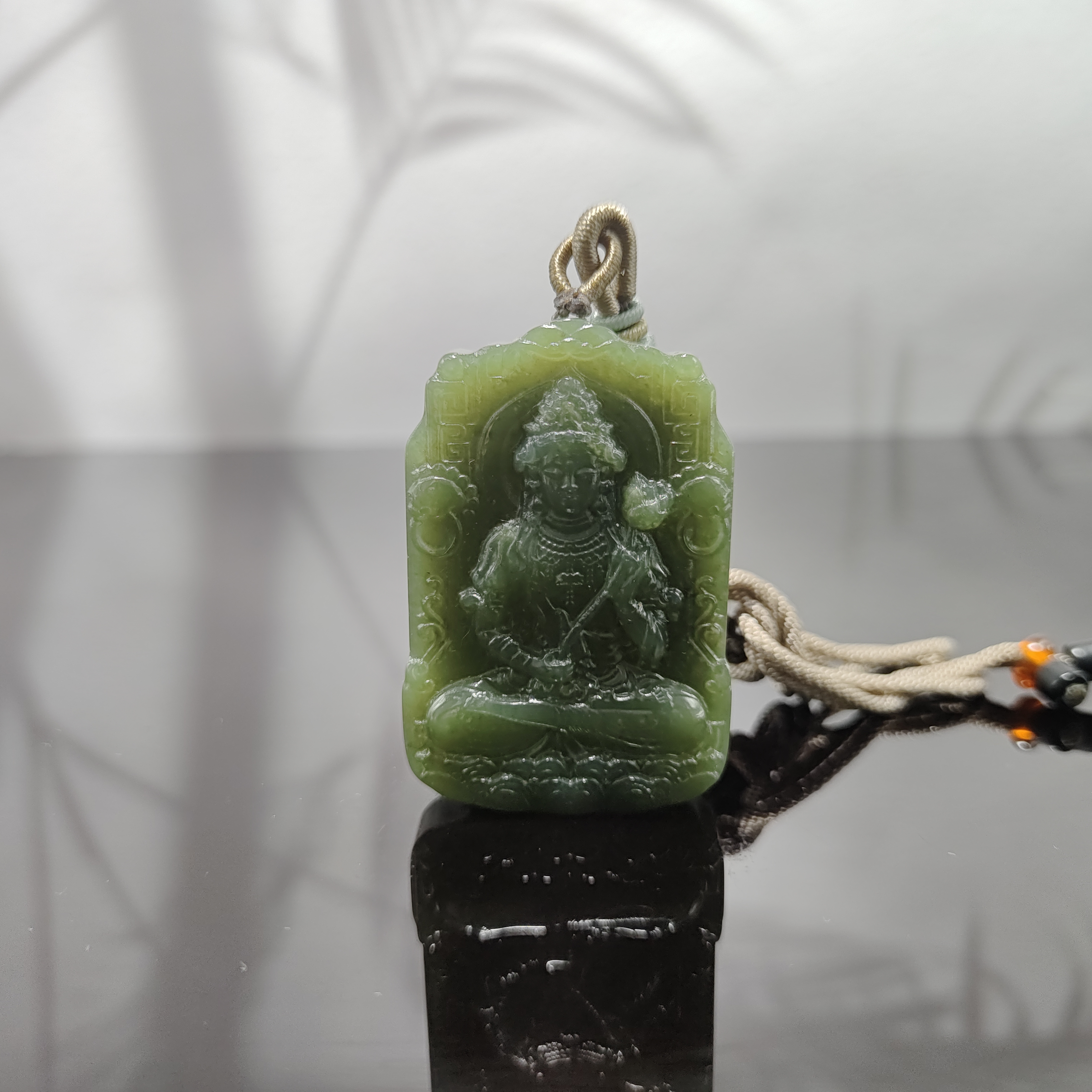 F和田玉观音吊坠0492