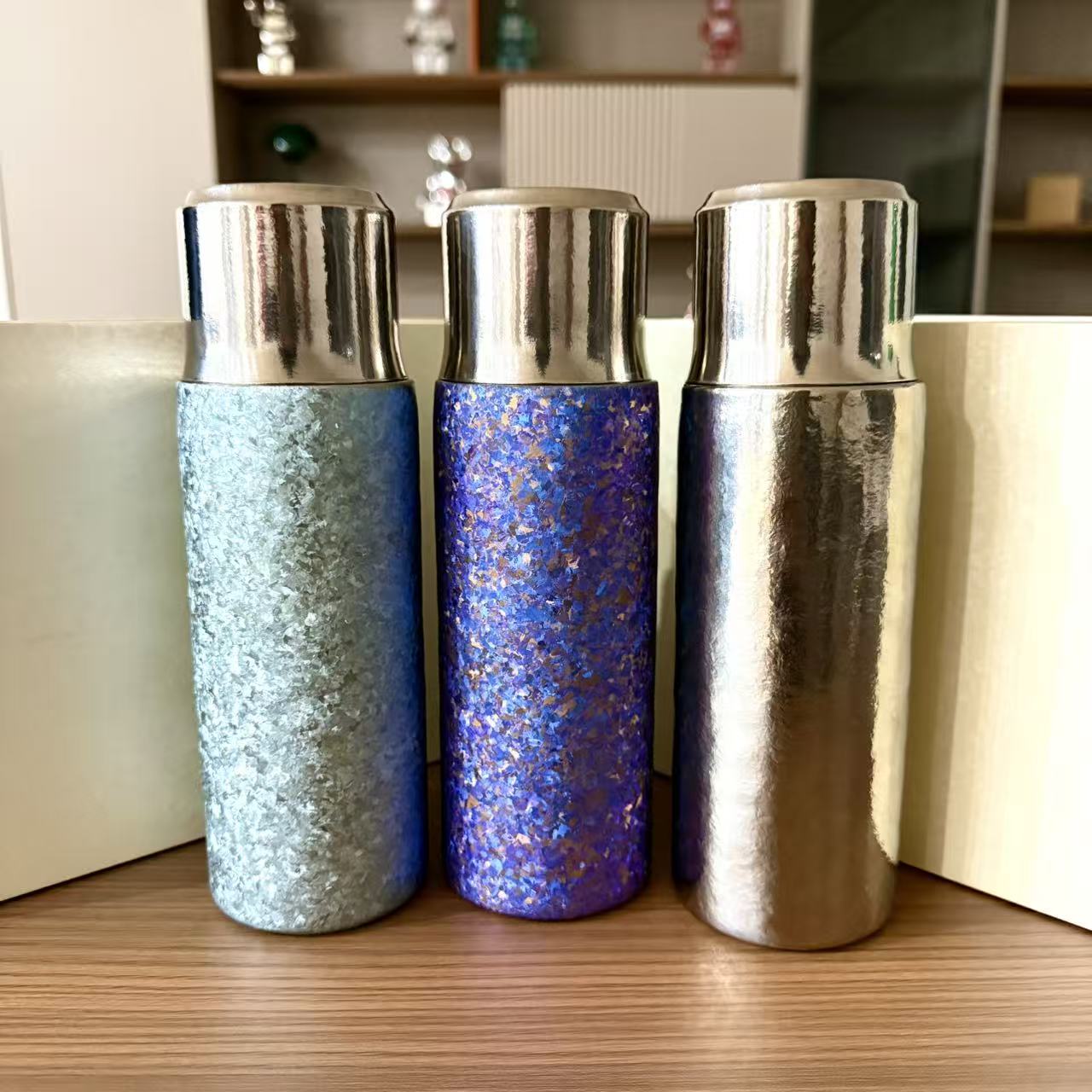 纯钛磁吸保温杯机械显温450ml高颜值时尚茶杯