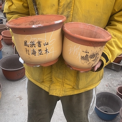 紫砂中国宜兴紫砂花盆，