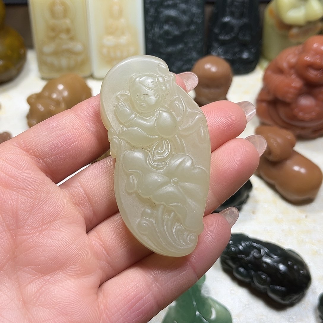 白玉菩提吊坠白玉菩提吊坠
