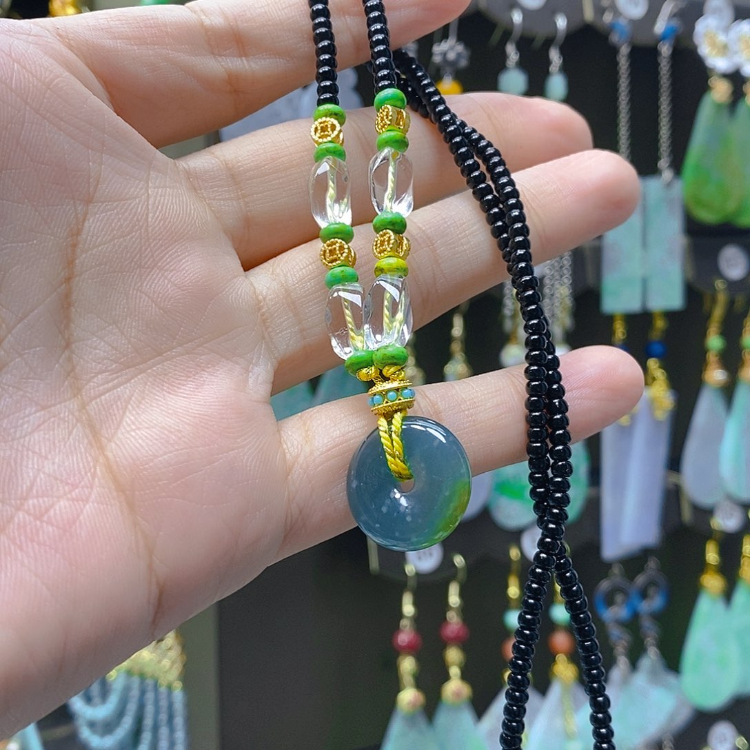 未镶嵌翡翠耳饰翡翠