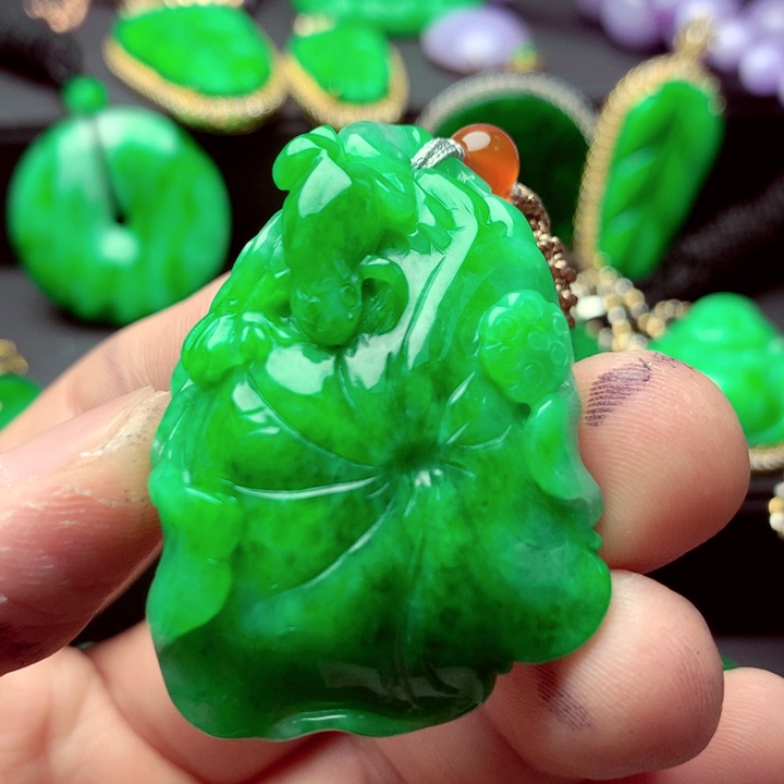 翡翠未镶嵌吊坠(不含链)