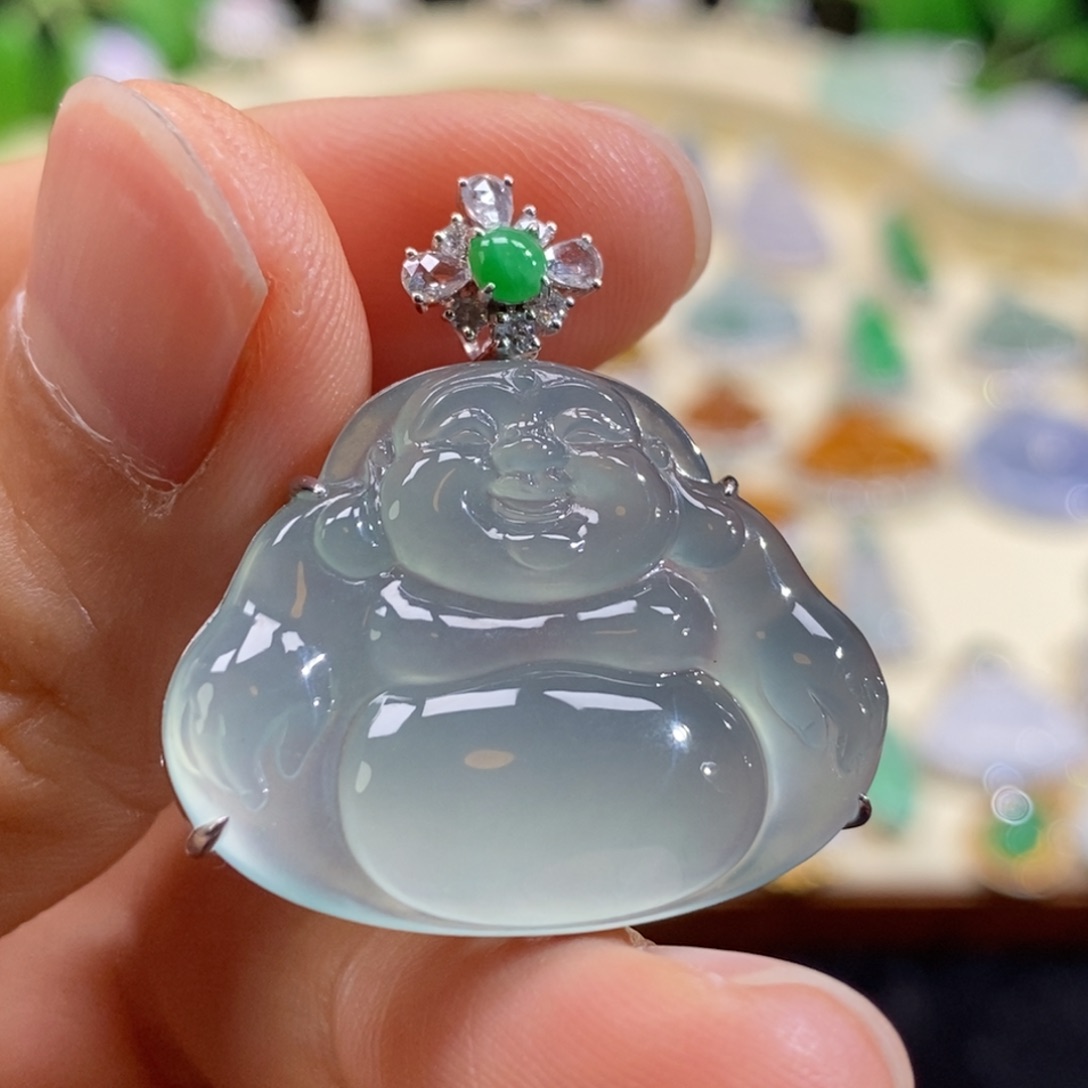 翡翠18K金镶嵌颈饰