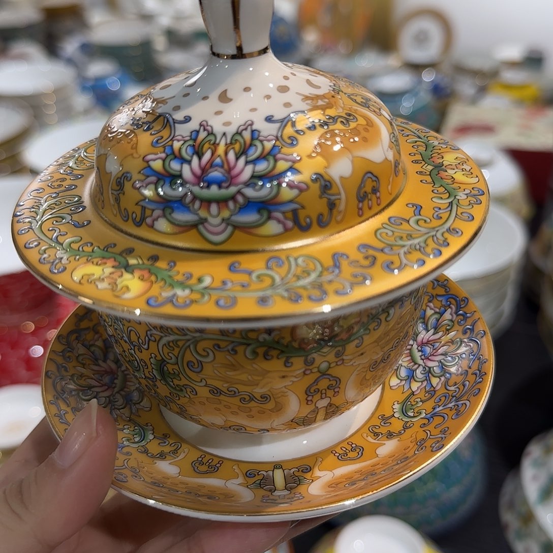 骨瓷珐琅彩工艺制作