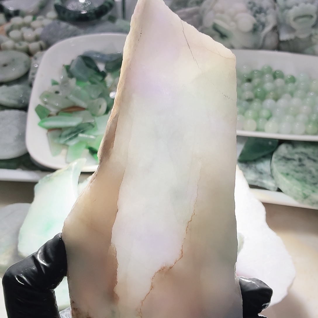 翡翠未镶嵌颈饰边角料