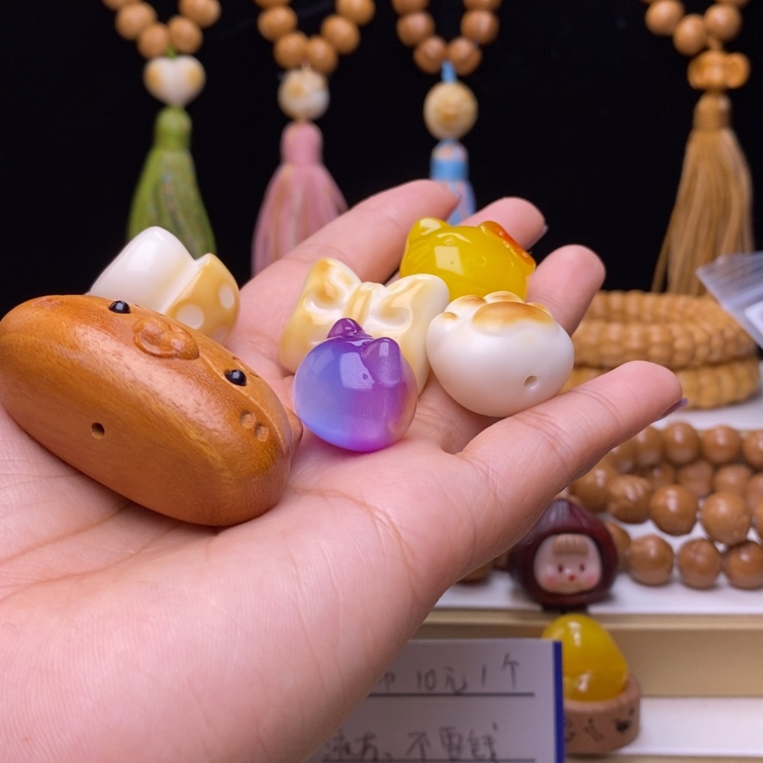 吊坠猴头核桃微**间配饰