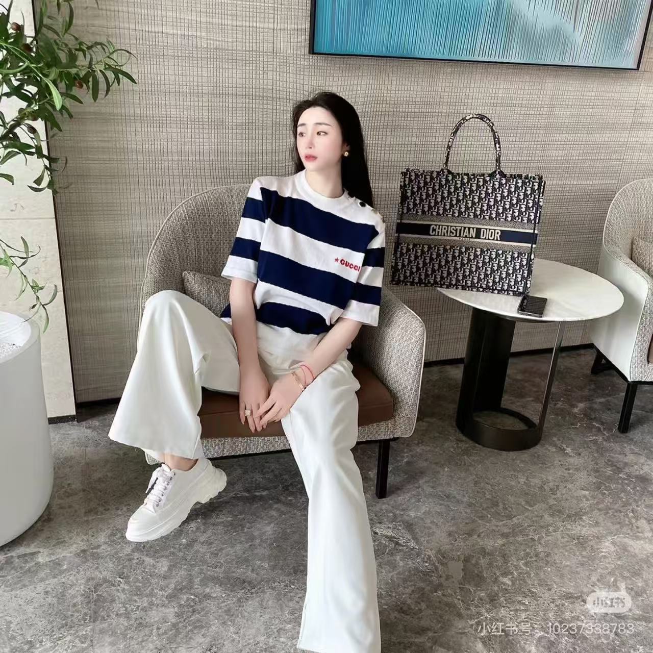 99新 GUCCI/古驰 02292 横条纹针织短袖 S码