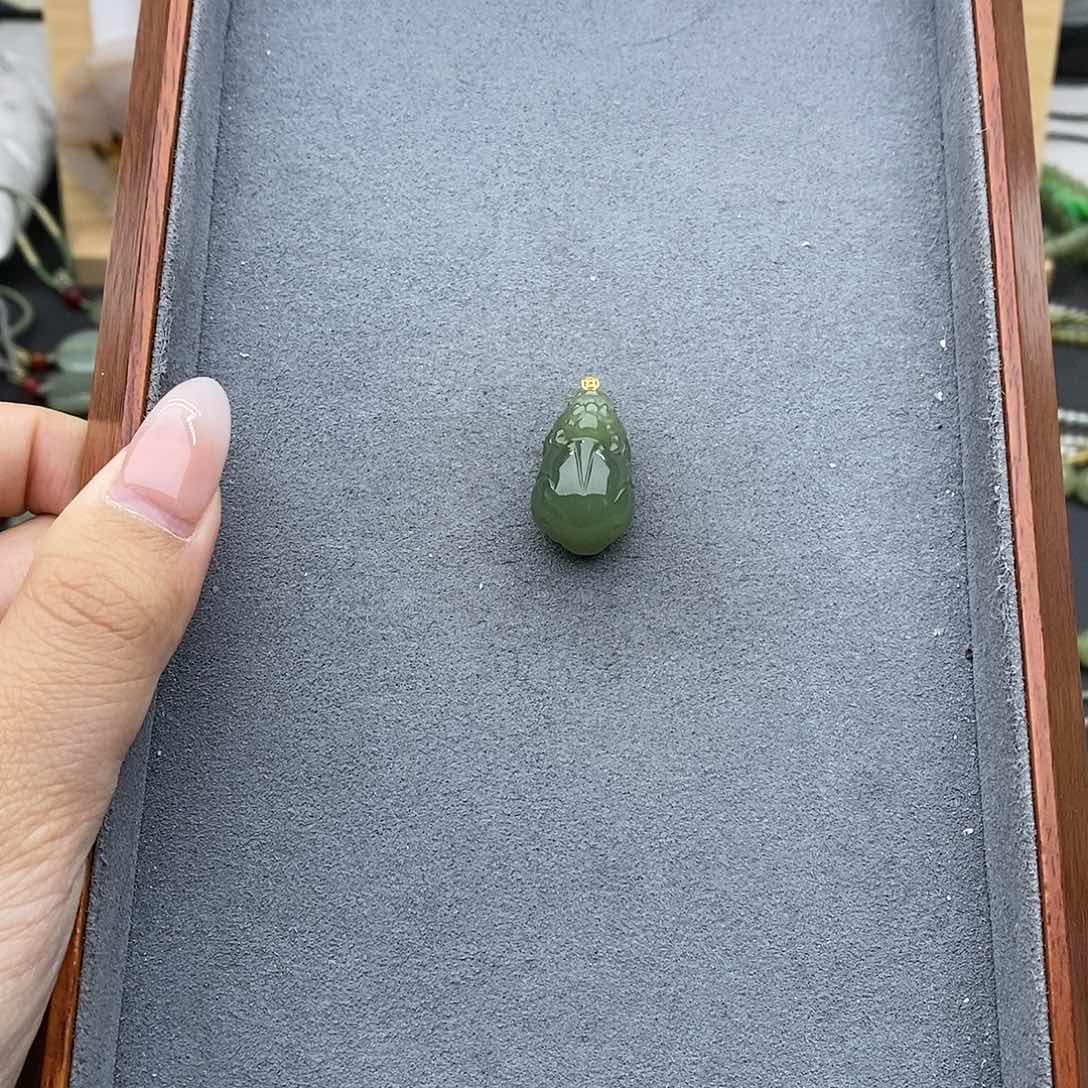 和田玉吊坠(不含链)18K金镶嵌