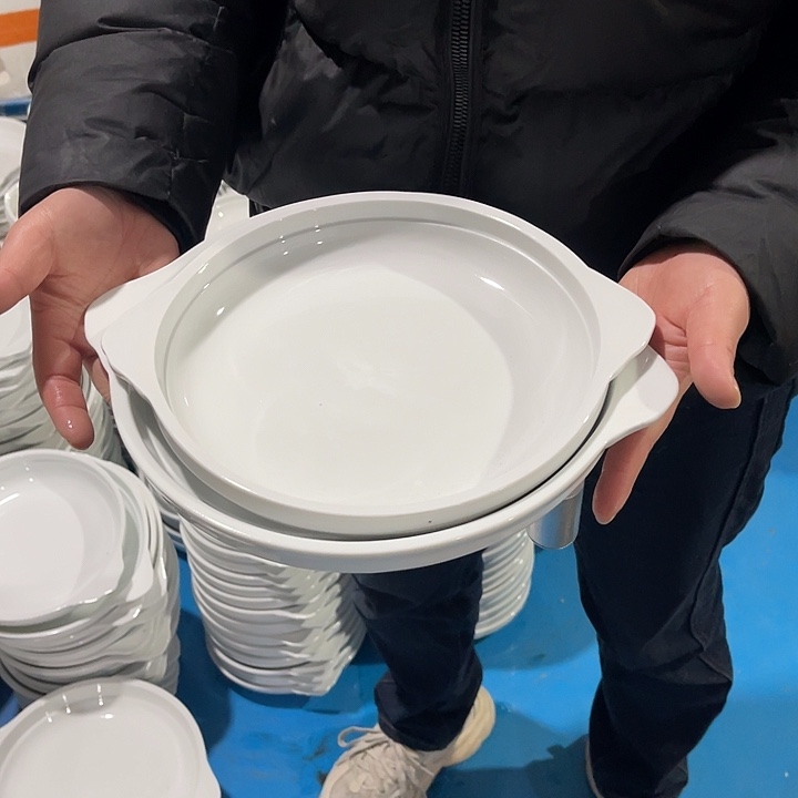 瓷片鲍鱼盘两个，8.5英寸一个，9.5英寸一个，包邮