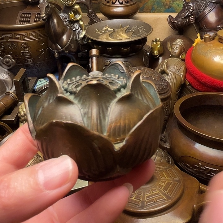 精美铜器批发档口