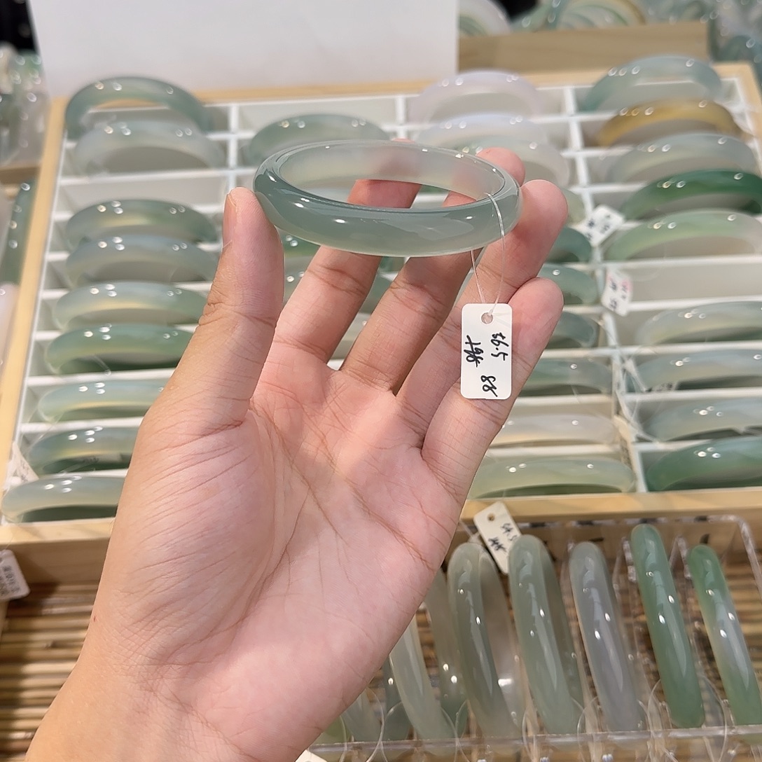 手镯玛瑙/玉髓未镶嵌圈口56.5