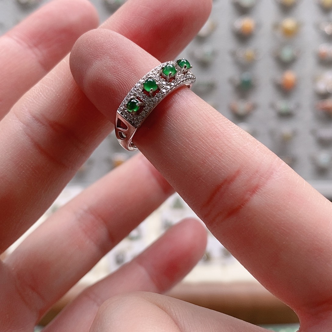 走***由翡翠银S925镶嵌戒指