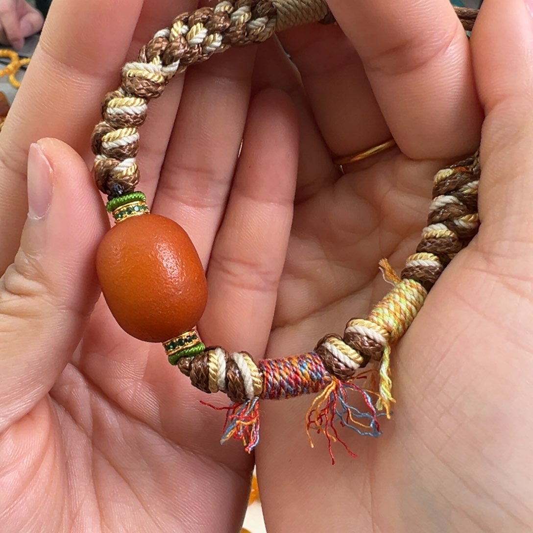 蜜蜡裸石未镶嵌蜜蜡