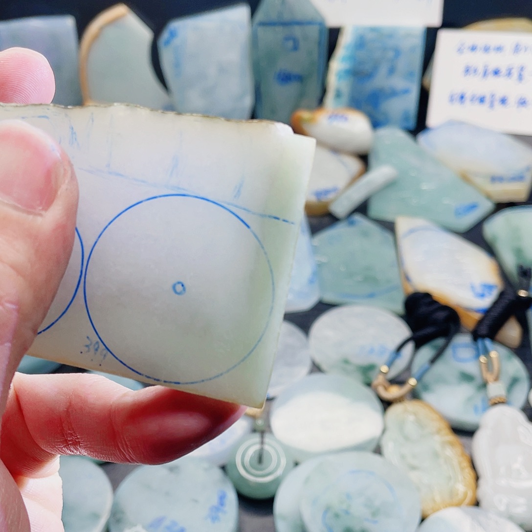 定制翡翠未镶嵌纯天然