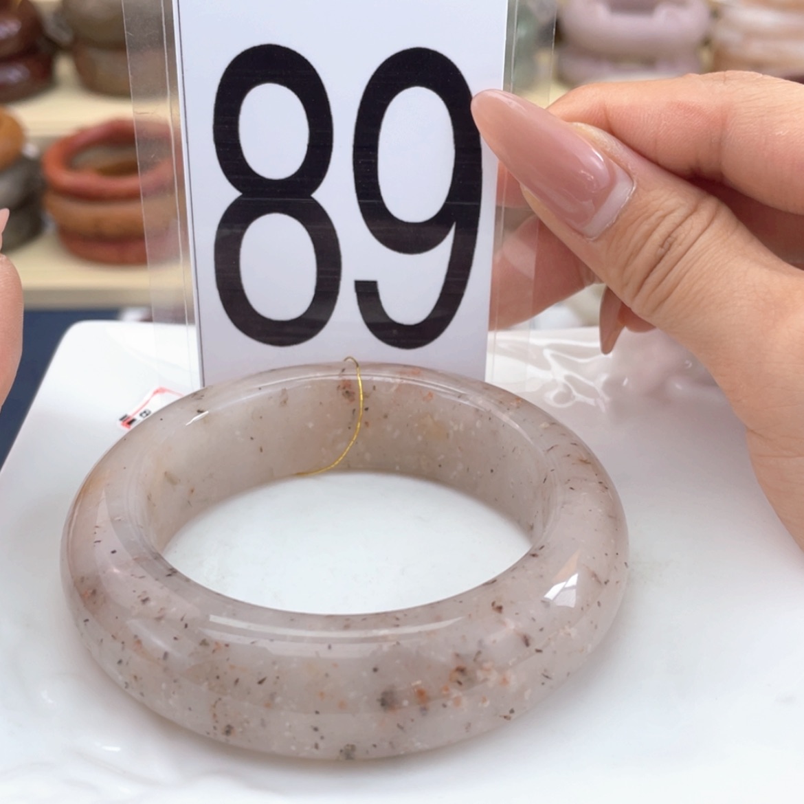 【闪购商品】石英质玉手镯未镶嵌