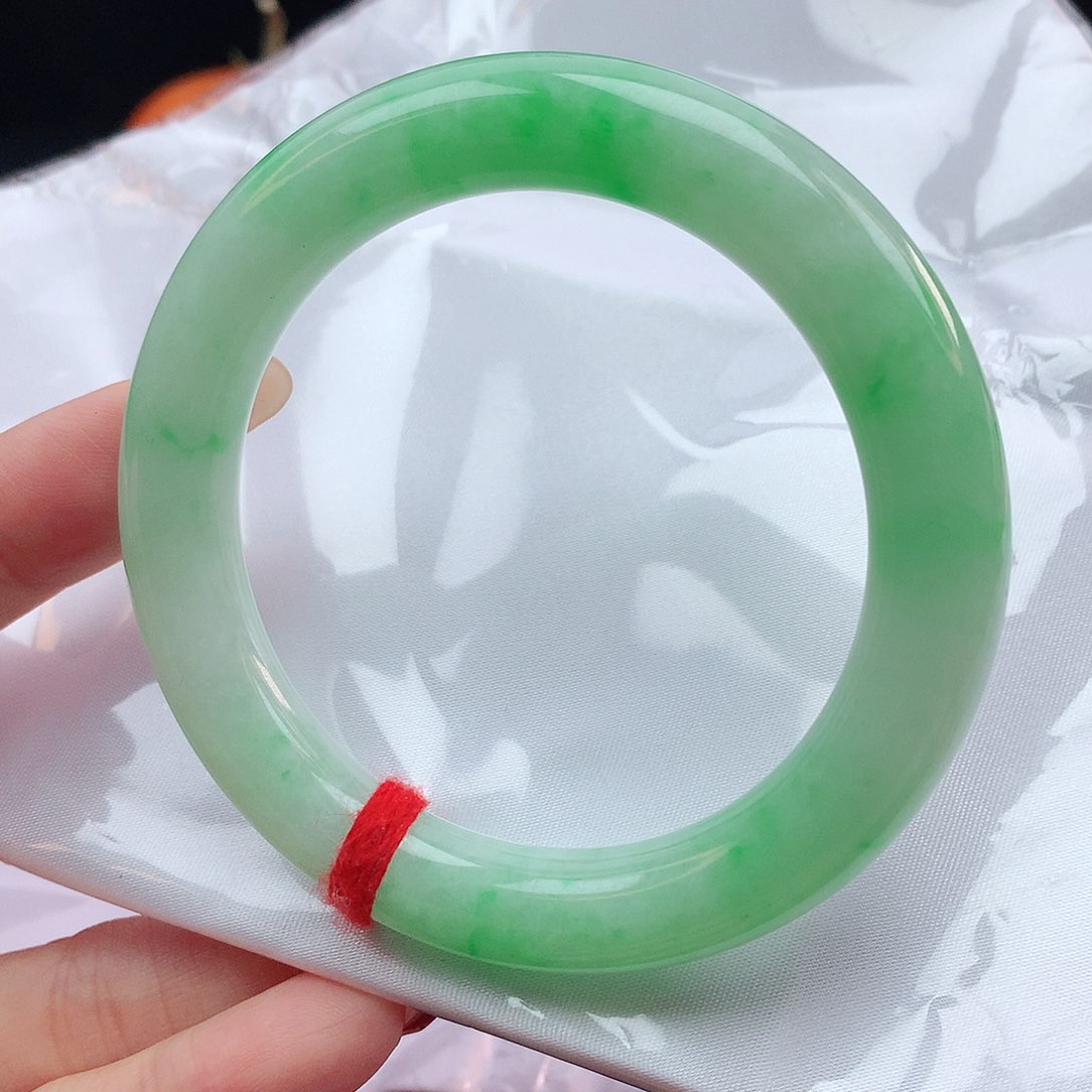 翡翠手镯未镶嵌澜56圆条881940