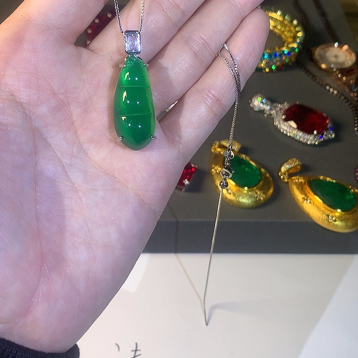 非金属73吊坠。                 