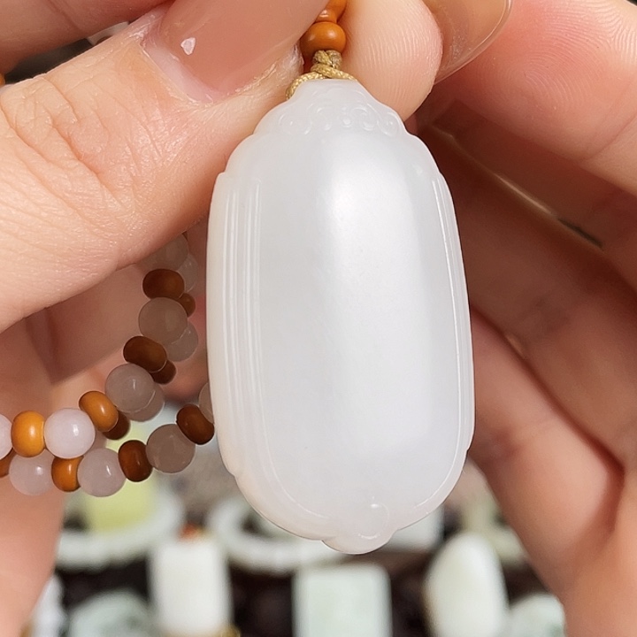 和田玉未镶嵌颈饰定制发货