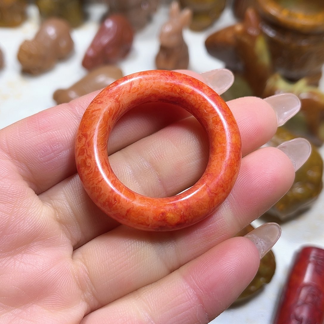 白玉菩提吊坠白玉菩提吊坠