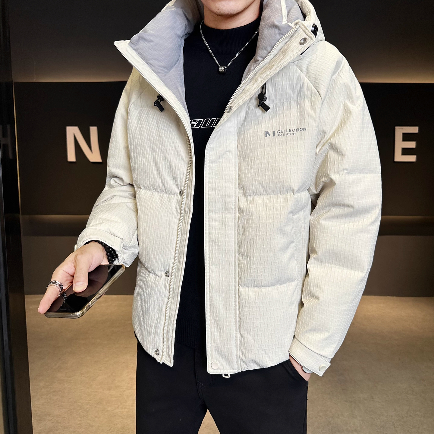 轻奢痞帅男装2025冬季新款连帽撞色羽绒服男款美式加厚保暖外套潮